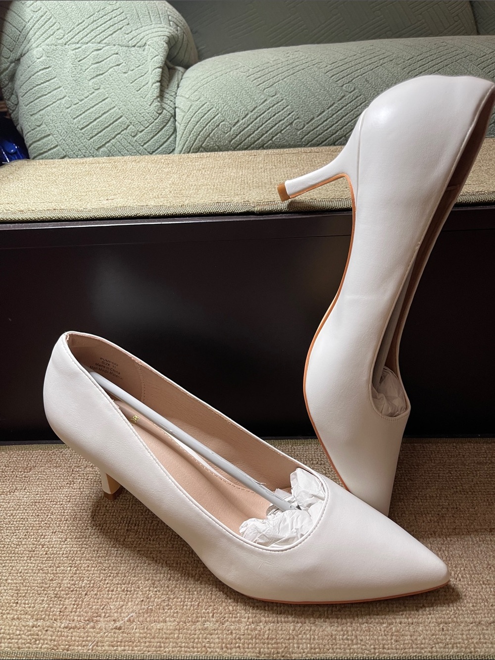 Classic White Pointed Toe Kitten Heel Pumps